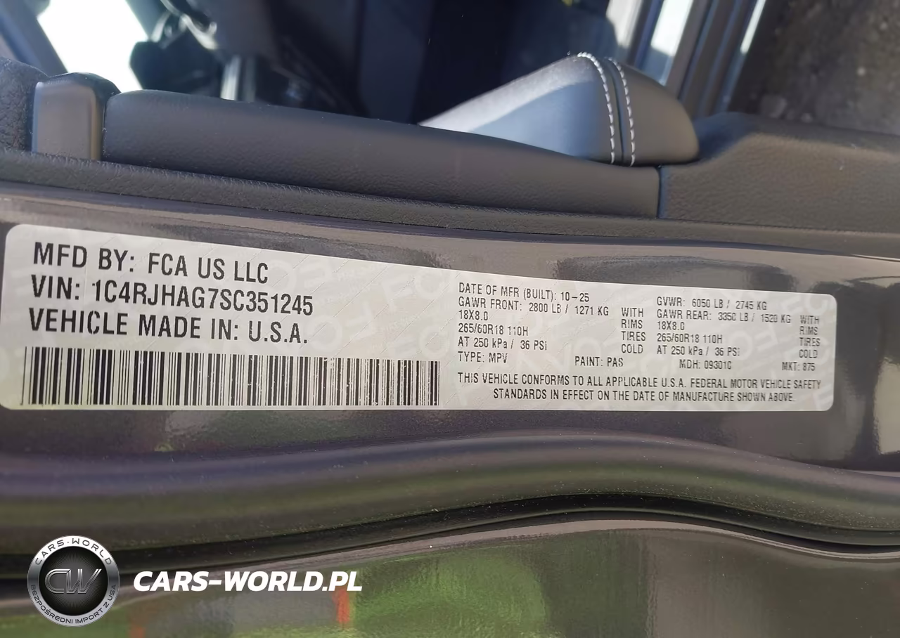 2025 Jeep Grand Cherokee Laredo X 4X4 VIN:1C4RJHAG7SC351245 - 9