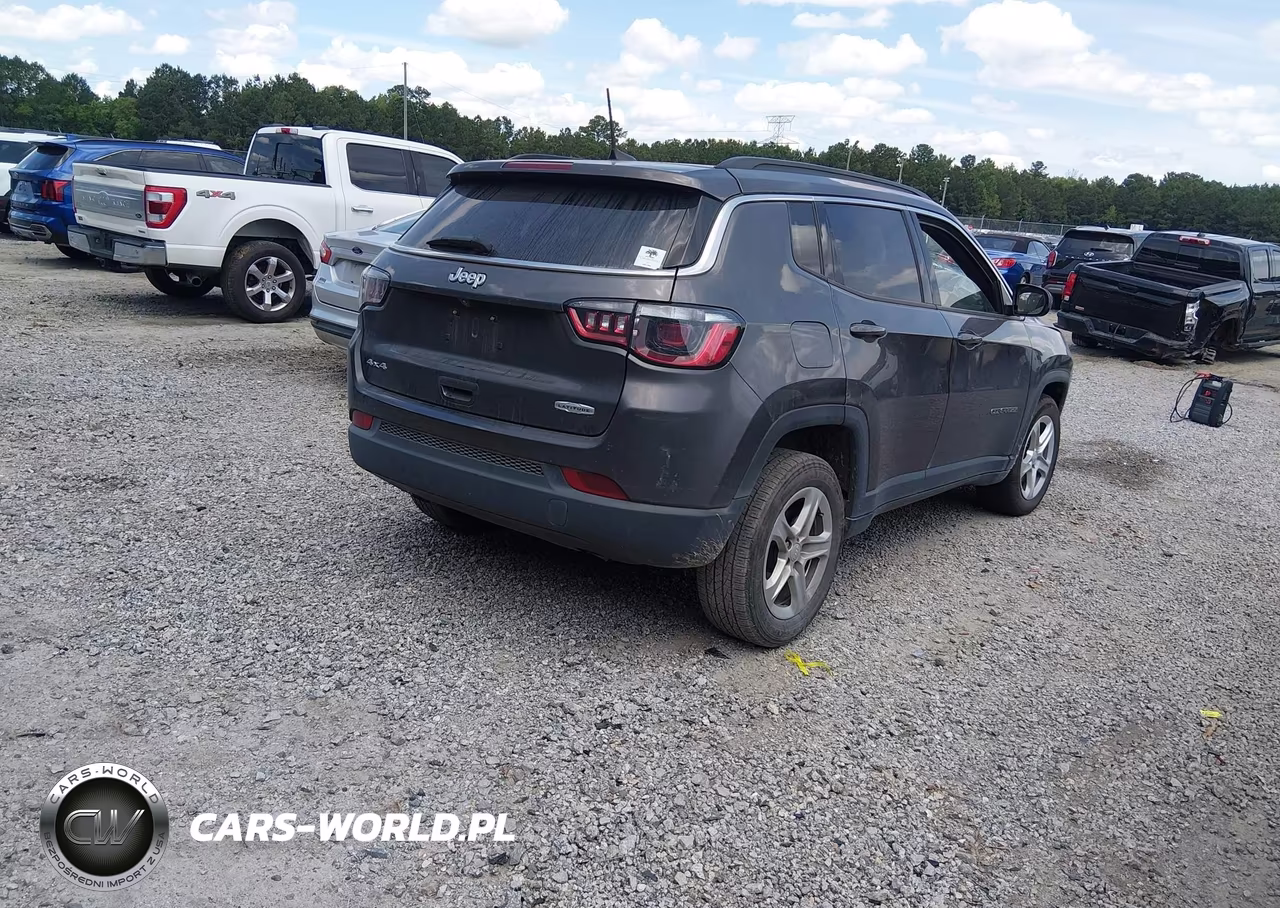 2023 Jeep Compass Latitude 4X4 VIN:3C4NJDBN7PT548951 - 4