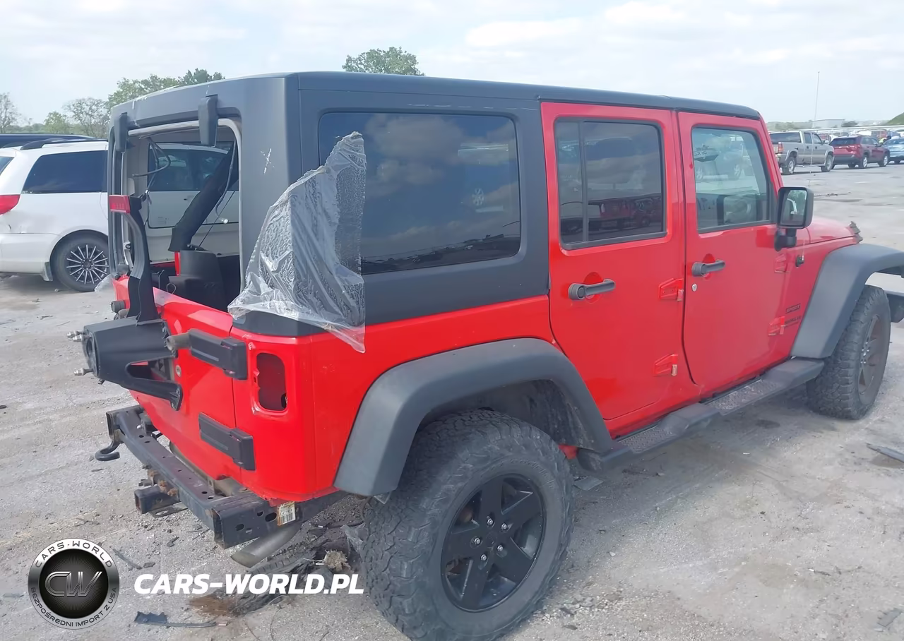 2017 Jeep Wrangler Unlimited Sport 4X4 VIN:1C4BJWDGXHL661609 - 4
