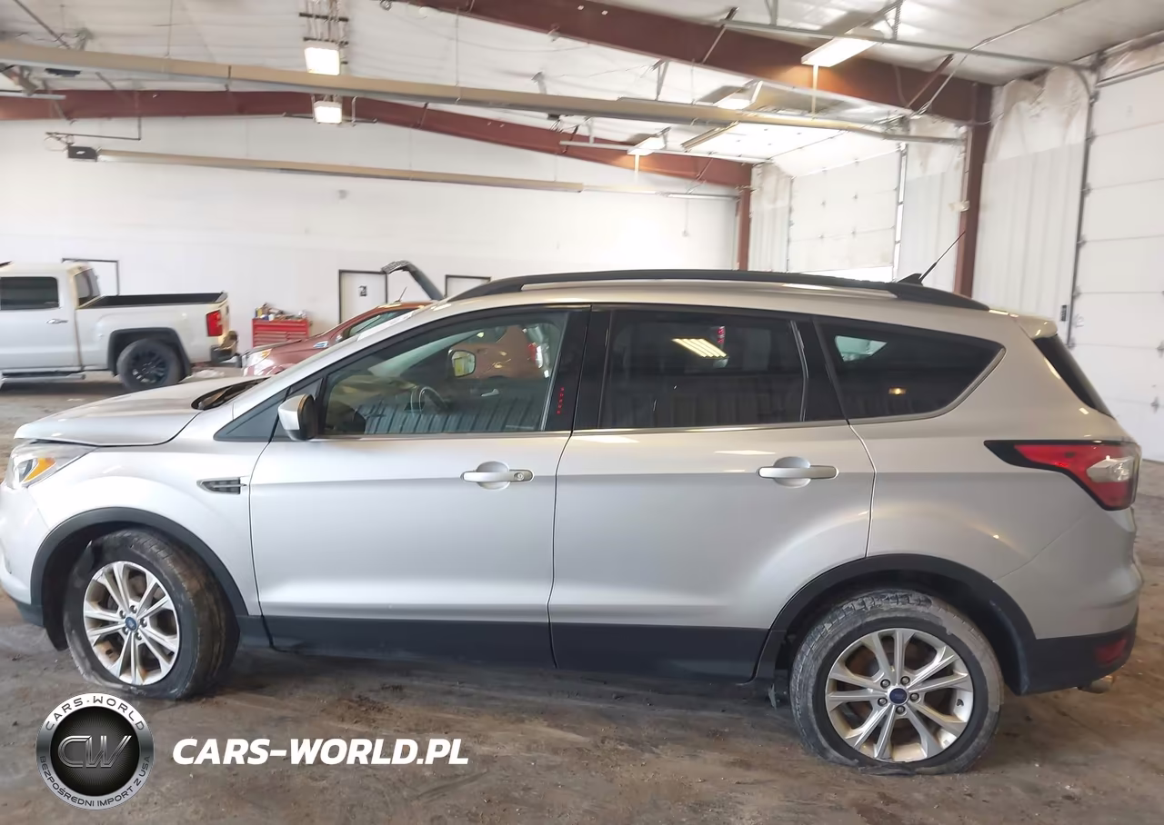 2018 Ford Escape Se VIN:1FMCU9GDXJUD03212 - 14