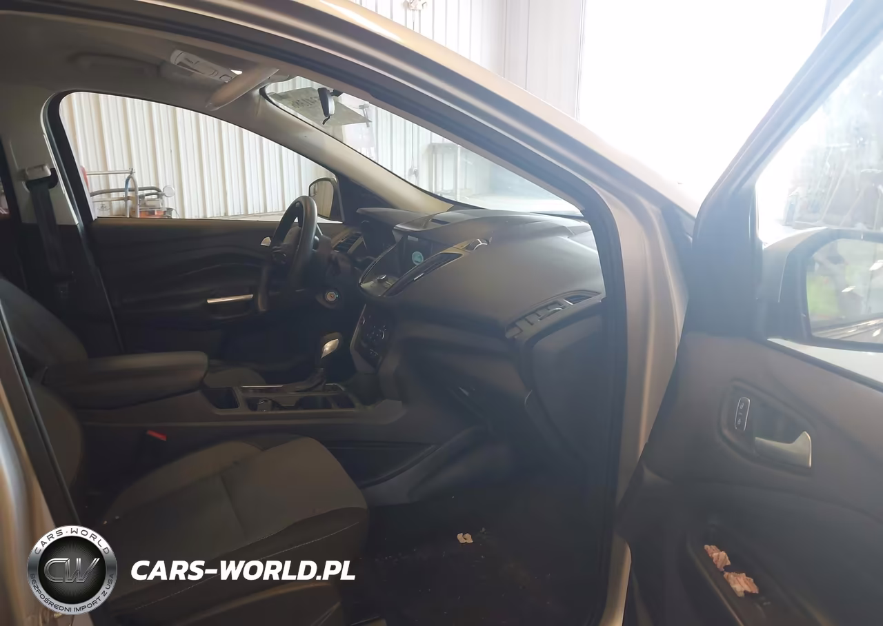 2018 Ford Escape Se VIN:1FMCU9GDXJUD03212 - 5