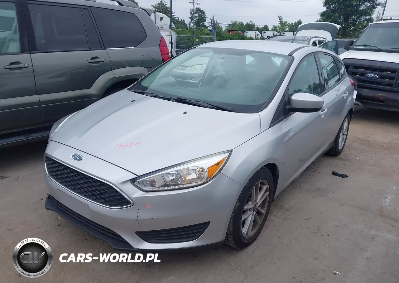 2018 Ford Focus Se VIN:1FADP3K28JL266210 - 2