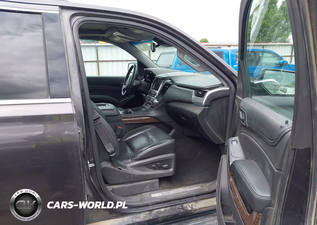 2017 Chevrolet Suburban Lt VIN:1GNSKHKC0HR337467 - 5