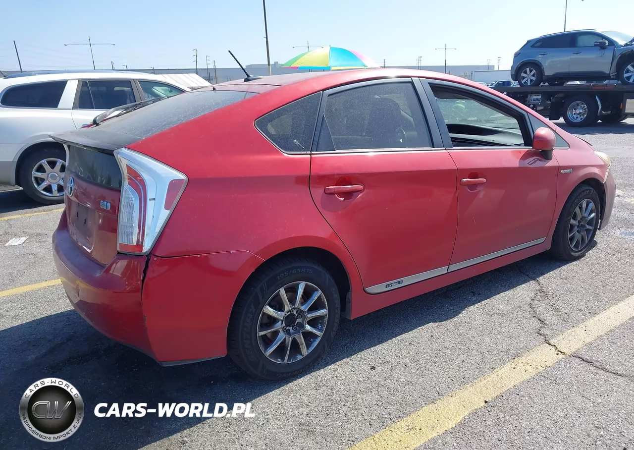 2012 Toyota Prius Three VIN:JTDKN3DU8C1574062 - 4