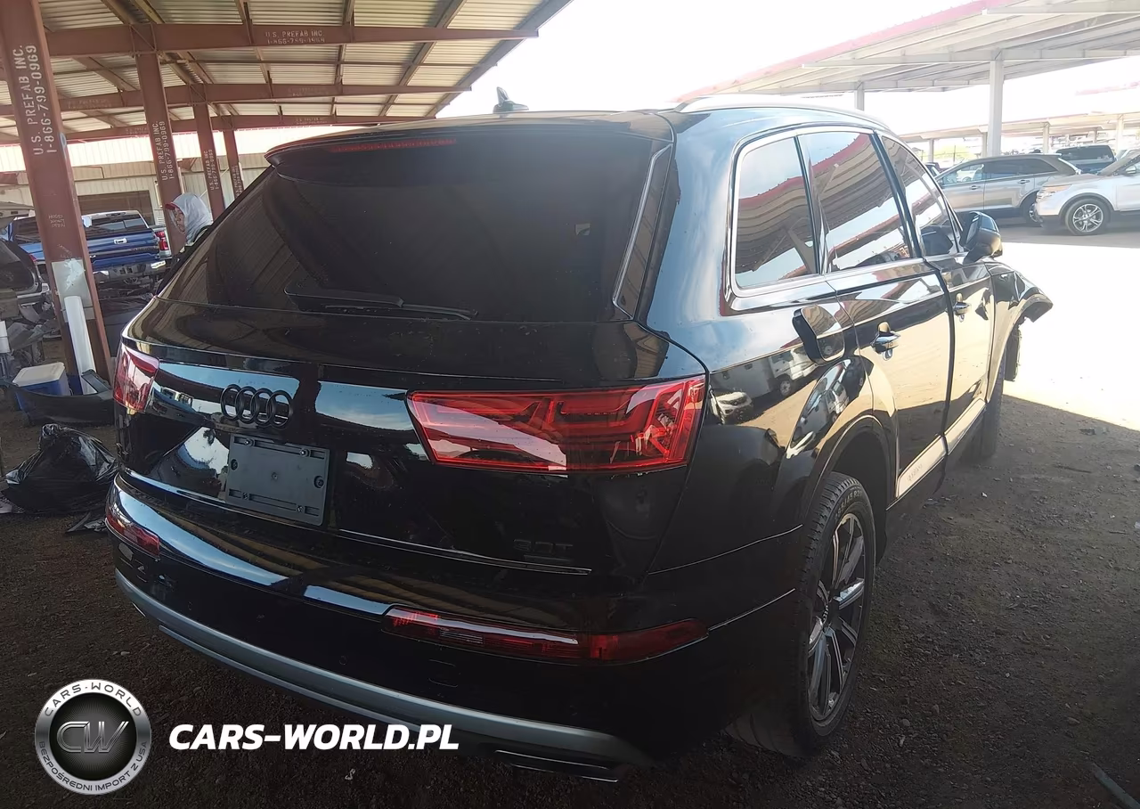 2018 Audi Q7 3.0T Premium VIN:WA1LAAF70JD030088 - 4