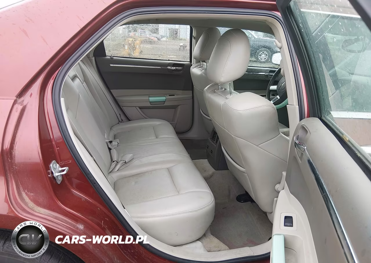 2007 Chrysler 300C VIN:2C3LA63H27H762870 - 8