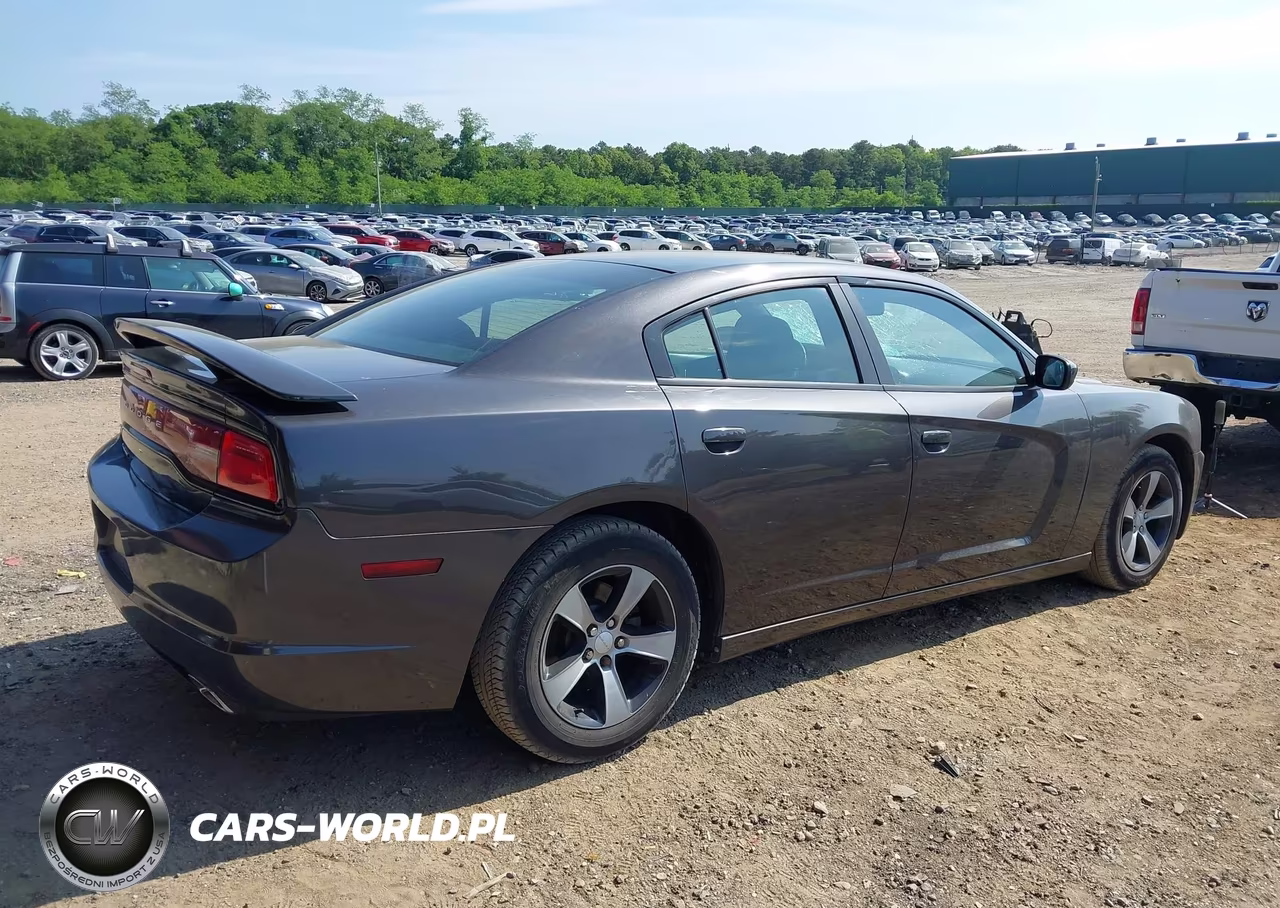 2013 Dodge Charger Se VIN:2C3CDXBG7DH610911 - 4