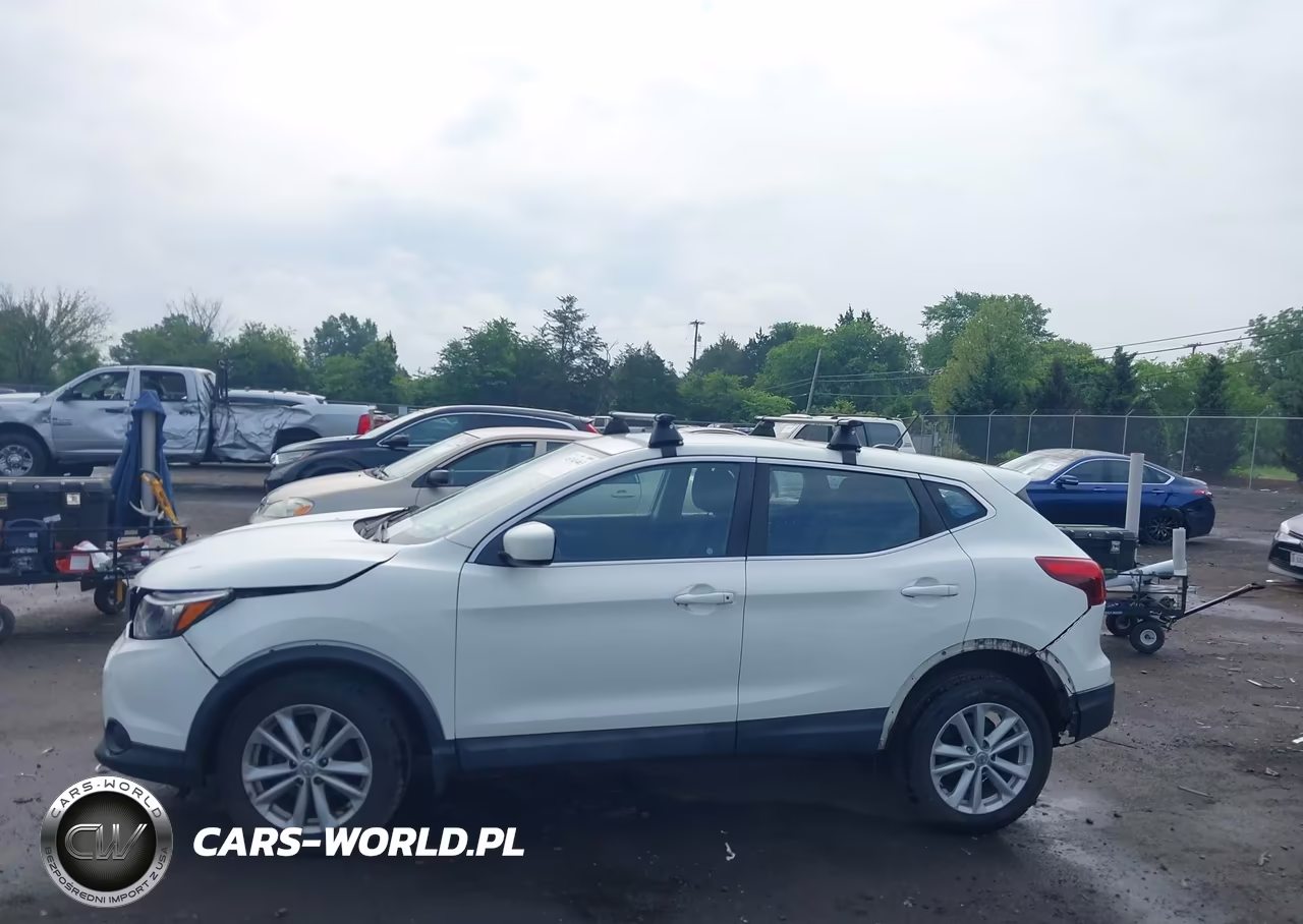 2017 Nissan Rogue Sport S VIN:JN1BJ1CR4HW124421 - 15