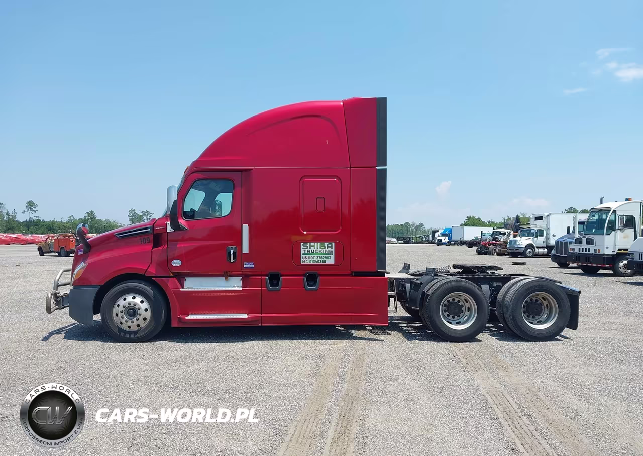 2018 Freightliner New Cascadia 126 VIN:3AKJHHDR5JSJU2667 - 18