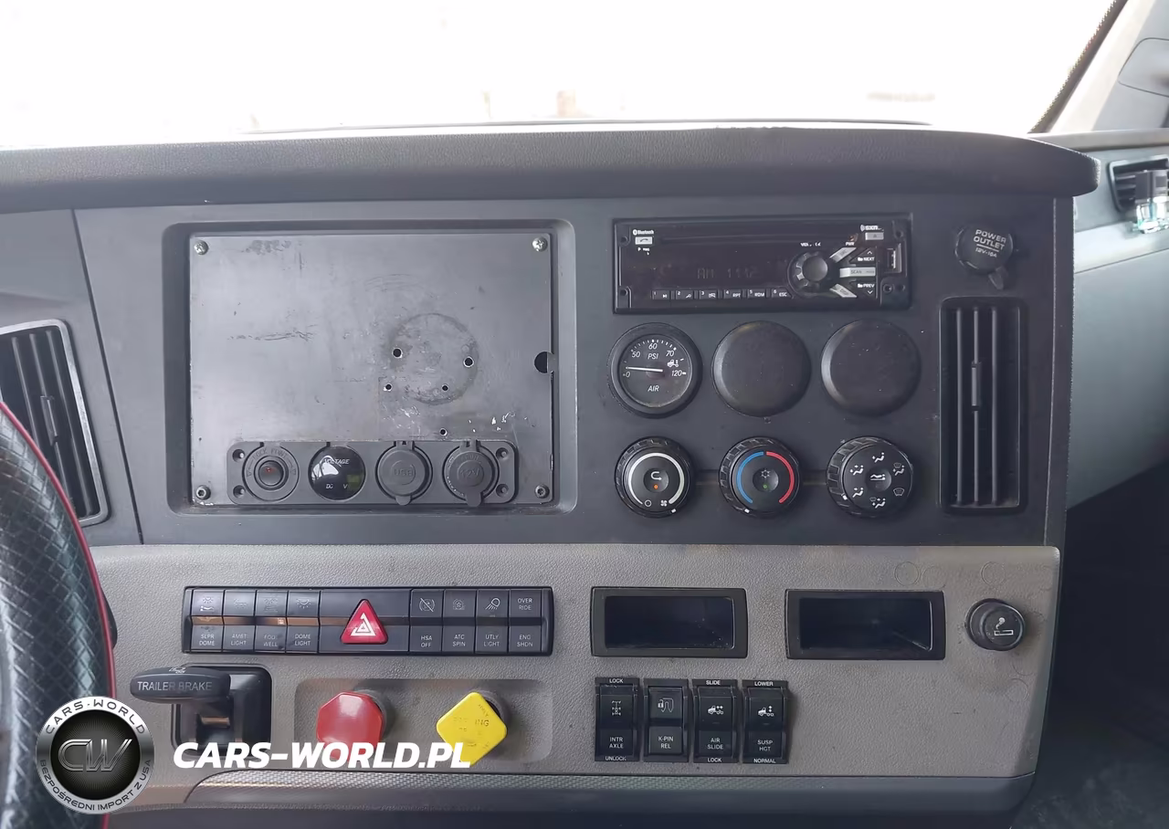2018 Freightliner New Cascadia 126 VIN:3AKJHHDR5JSJU2667 - 20