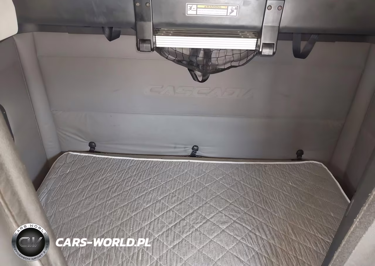 2018 Freightliner New Cascadia 126 VIN:3AKJHHDR5JSJU2667 - 6