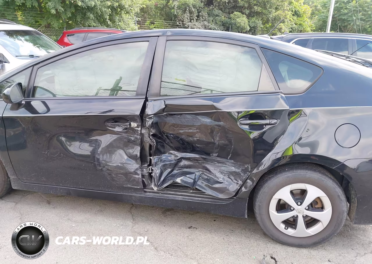 2015 Toyota Prius Four VIN:JTDKN3DU0F0397419 - 14
