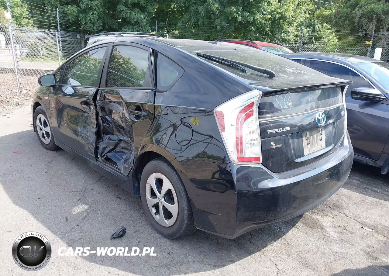 2015 Toyota Prius Four VIN:JTDKN3DU0F0397419 - 3