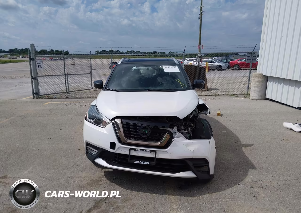2019 Nissan Kicks Sr VIN:3N1CP5CUXKL506352 - 13