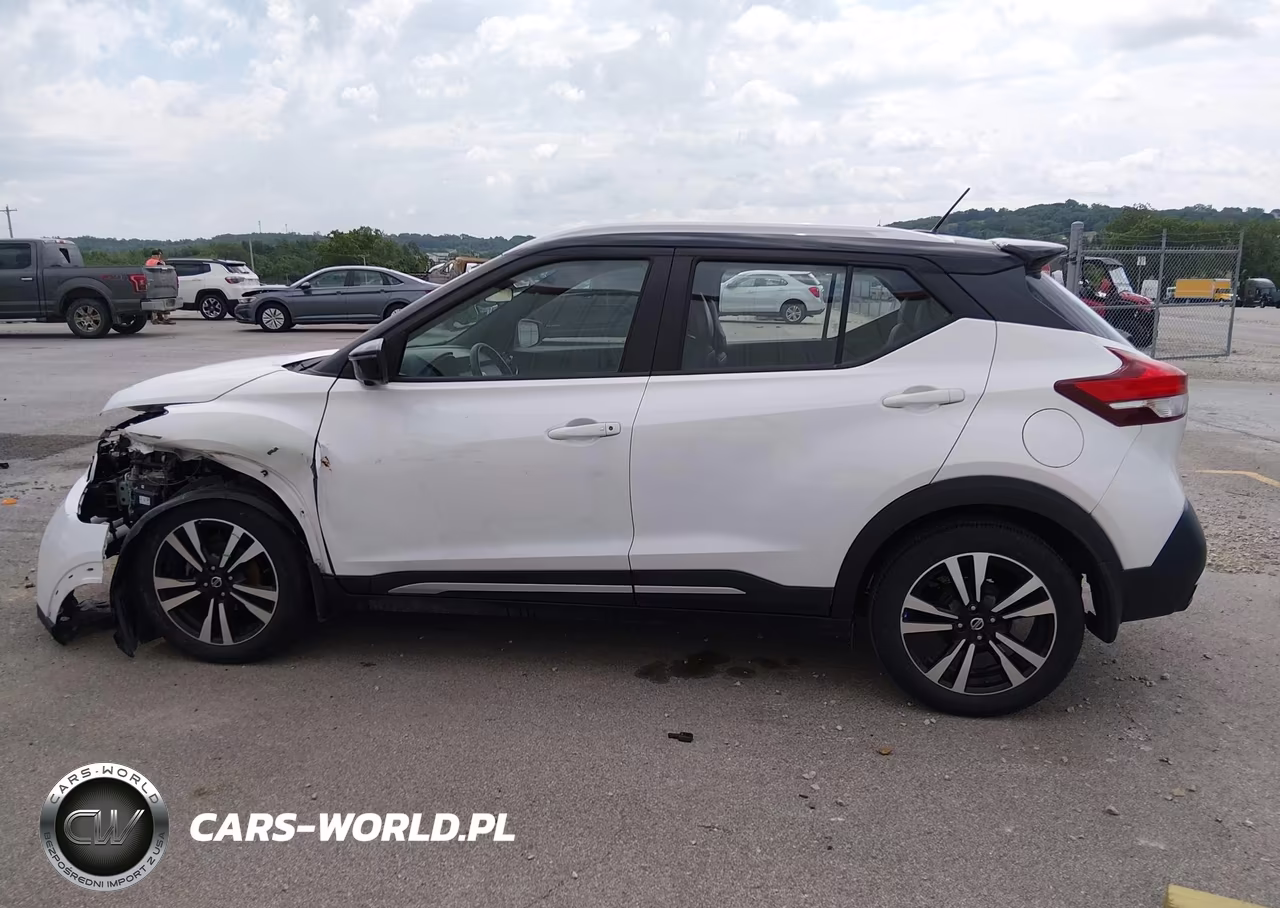 2019 Nissan Kicks Sr VIN:3N1CP5CUXKL506352 - 15