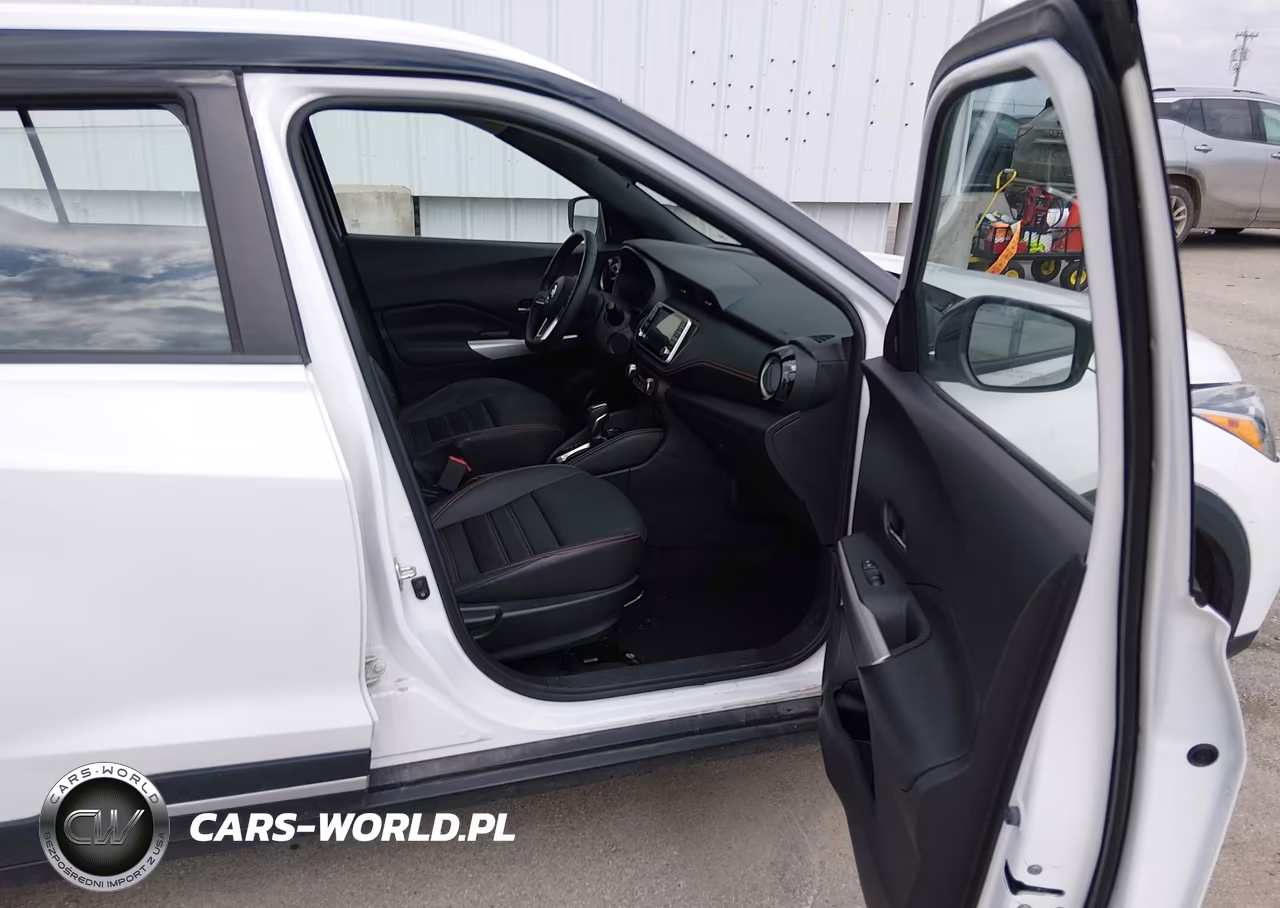 2019 Nissan Kicks Sr VIN:3N1CP5CUXKL506352 - 5