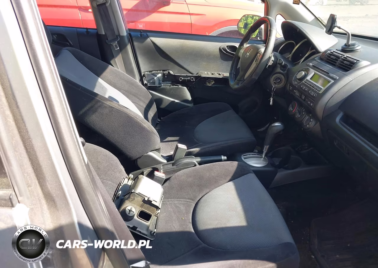 2008 Honda Fit Sport VIN:JHMGD38658S052932 - 5