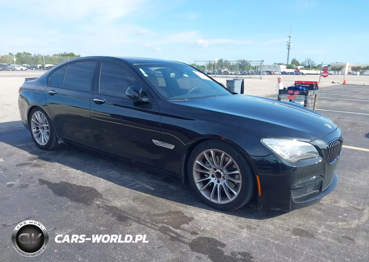 2015 BMW 740I