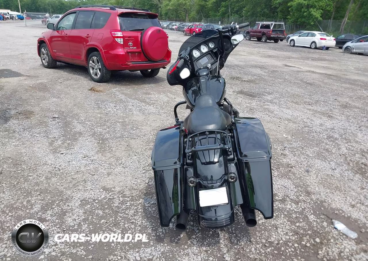 2014 Harley-Davidson Flhx Street Glide VIN:1HD1KBM32EB604318 - 6