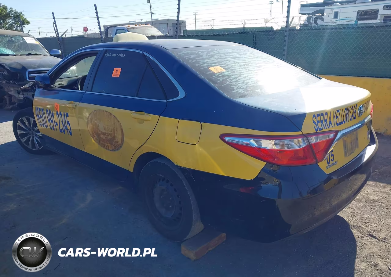2016 Toyota Camry Hybrid Le VIN:4T1BD1FK6GU179879 - 3
