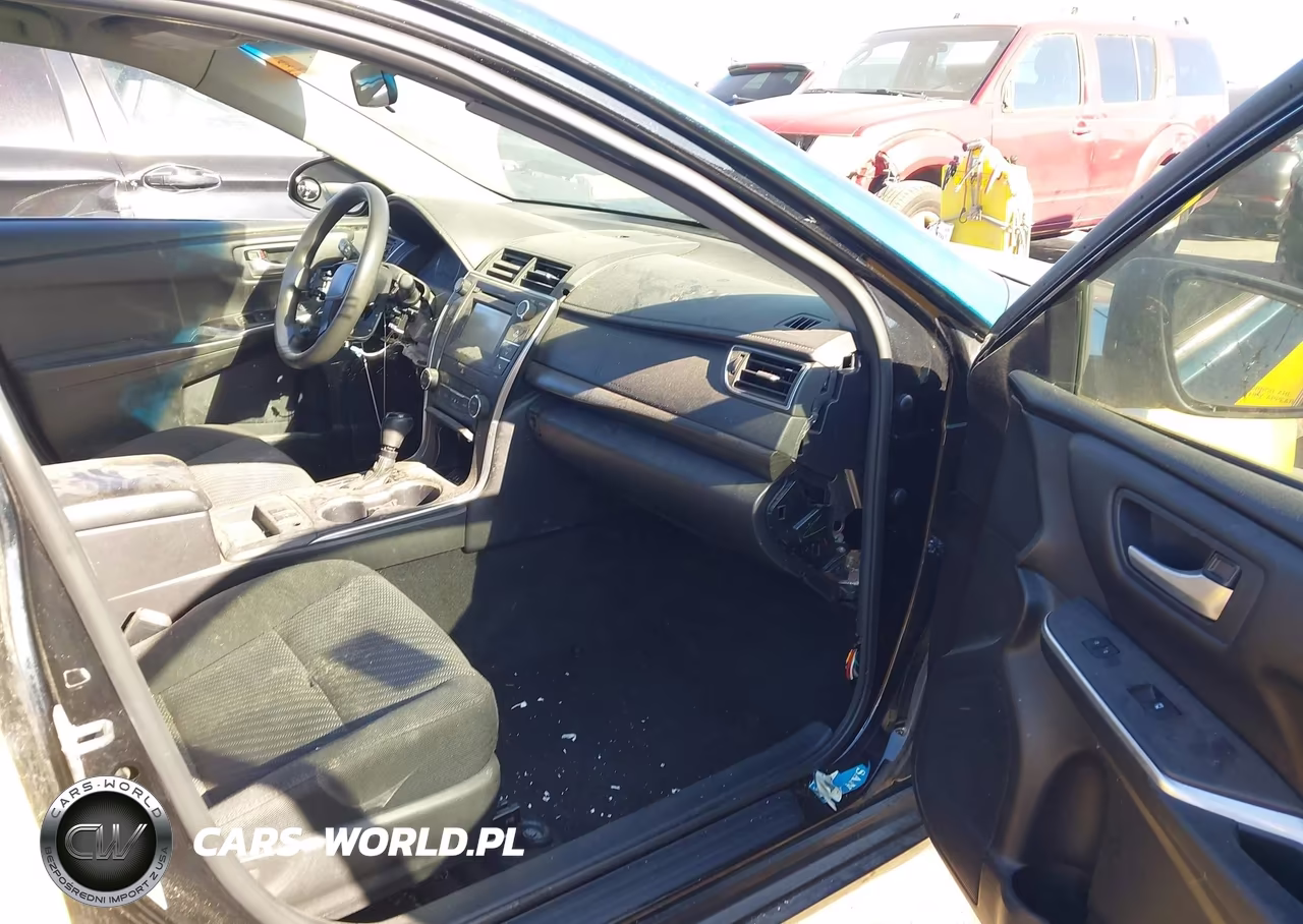 2016 Toyota Camry Hybrid Le VIN:4T1BD1FK6GU179879 - 5