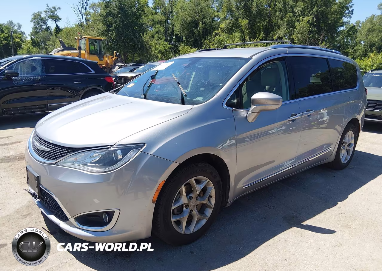 2019 Chrysler Pacifica Touring L Plus VIN:2C4RC1EG3KR576085 - 2