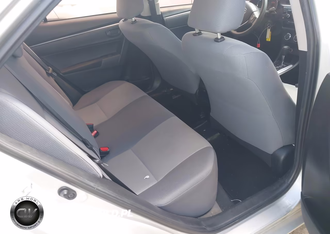 2015 Toyota Corolla L VIN:5YFBURHE3FP325614 - 8