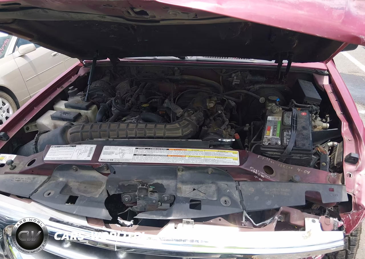 1996 Ford Explorer VIN:1FMDU34XXTUB57669 - 10