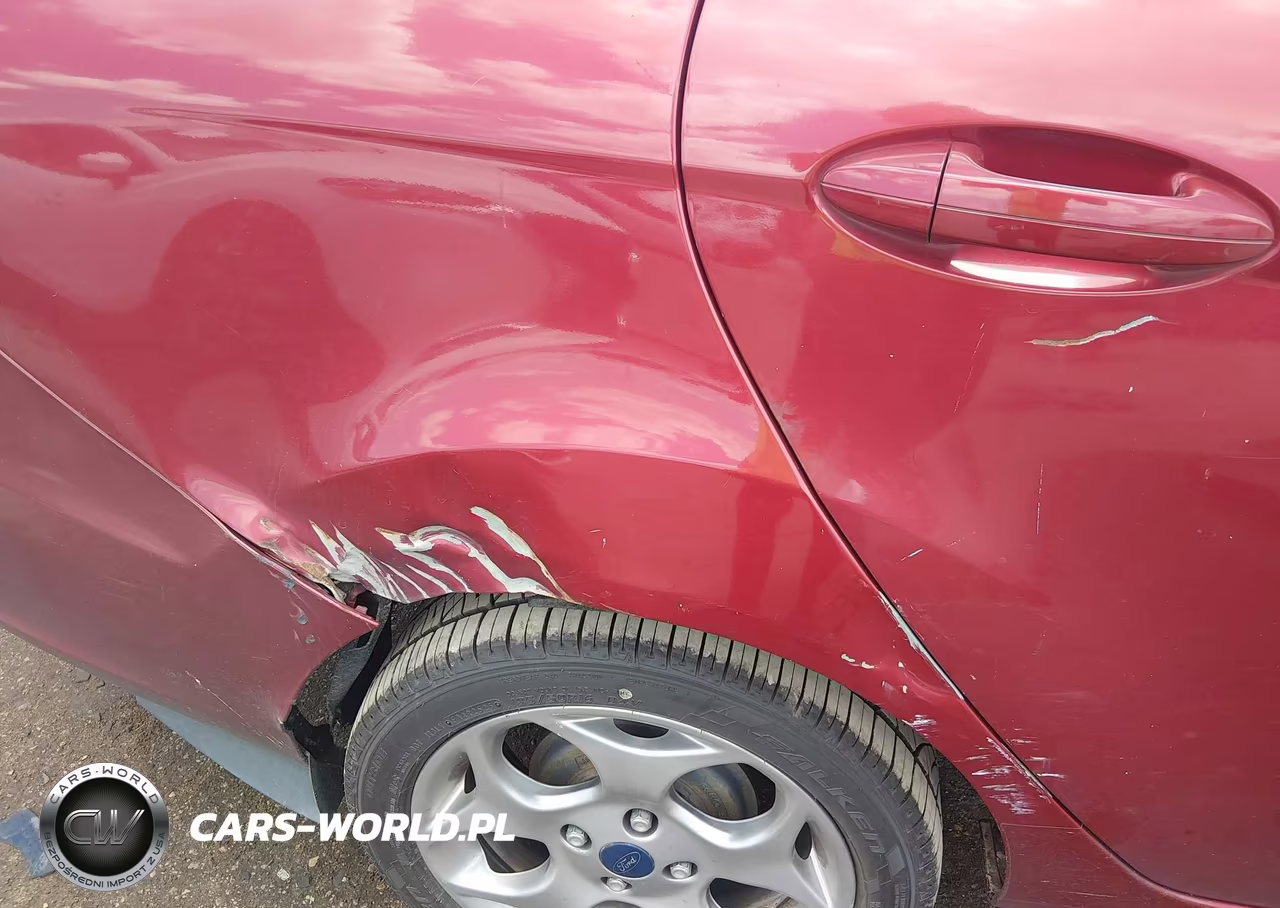 2013 Ford Fiesta Titanium VIN:3FADP4CJ8DM194133 - 5