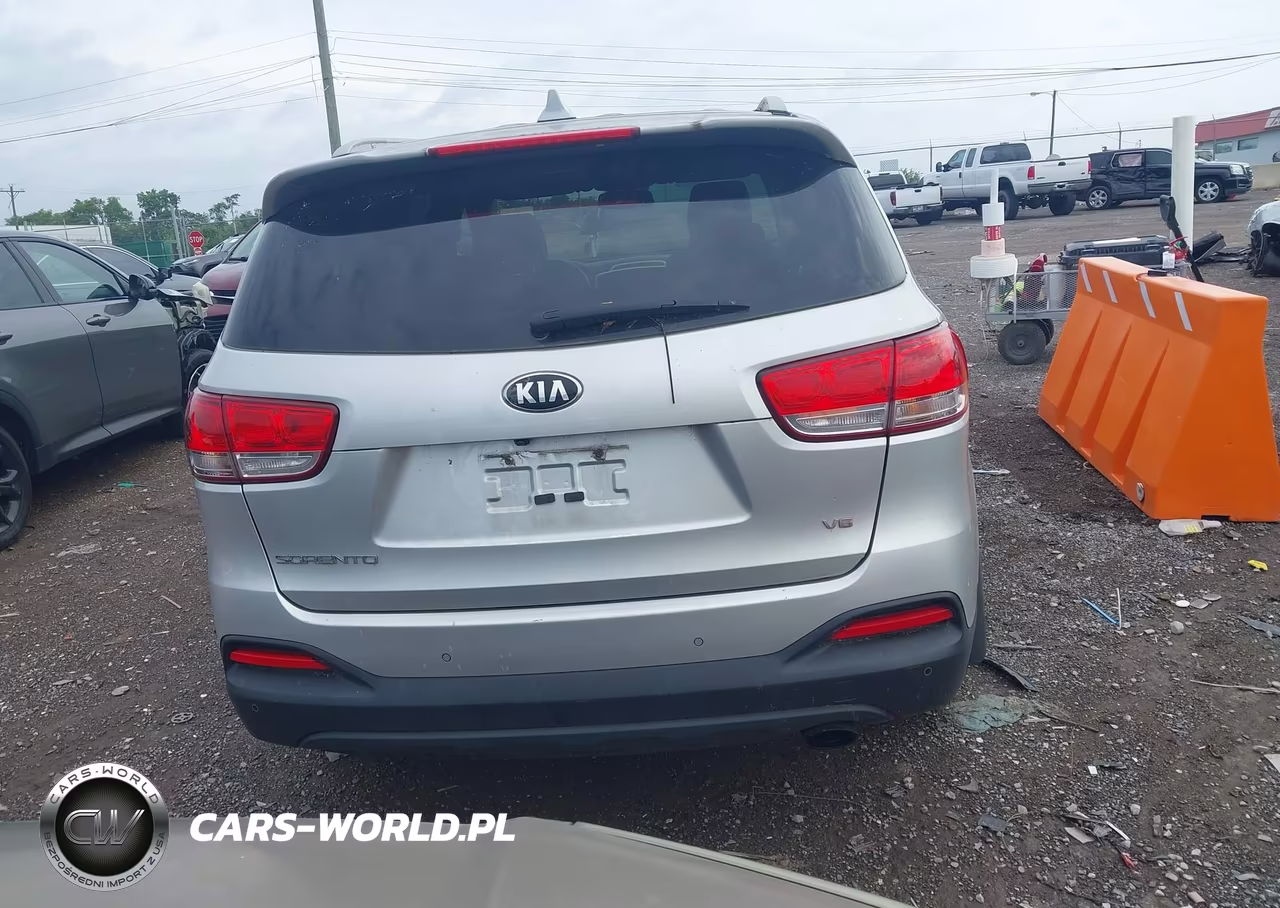 2016 Kia Sorento 3.3L Lx VIN:5XYPG4A55GG035388 - 16