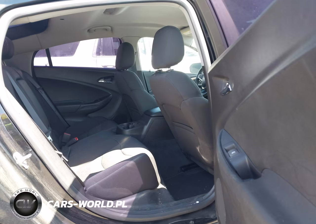 2018 Chevrolet Volt Lt VIN:1G1RC6S56JU117840 - 8