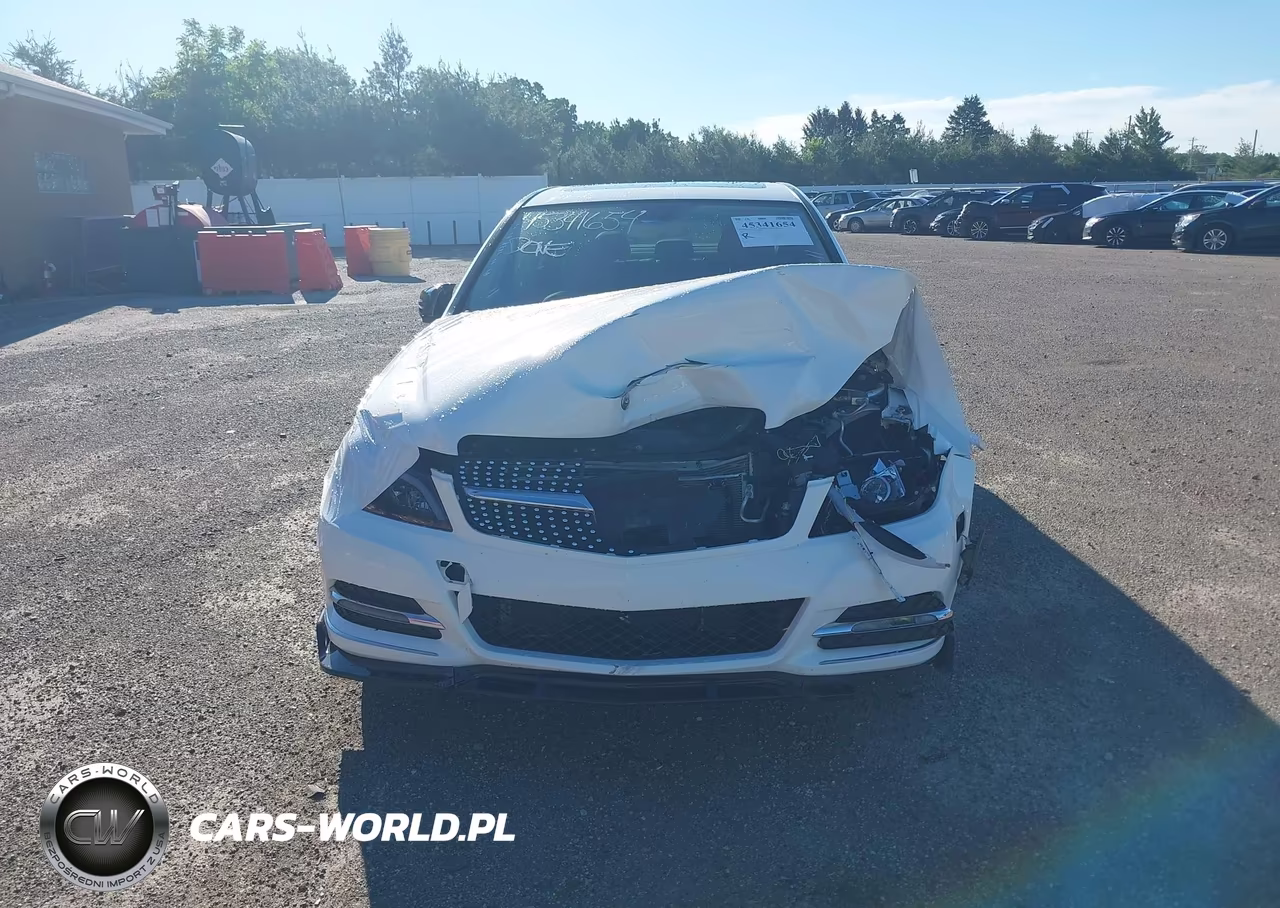 2013 Mercedes-Benz C 300 Luxury 4Matic VIN:WDDGF8AB5DR284356 - 13