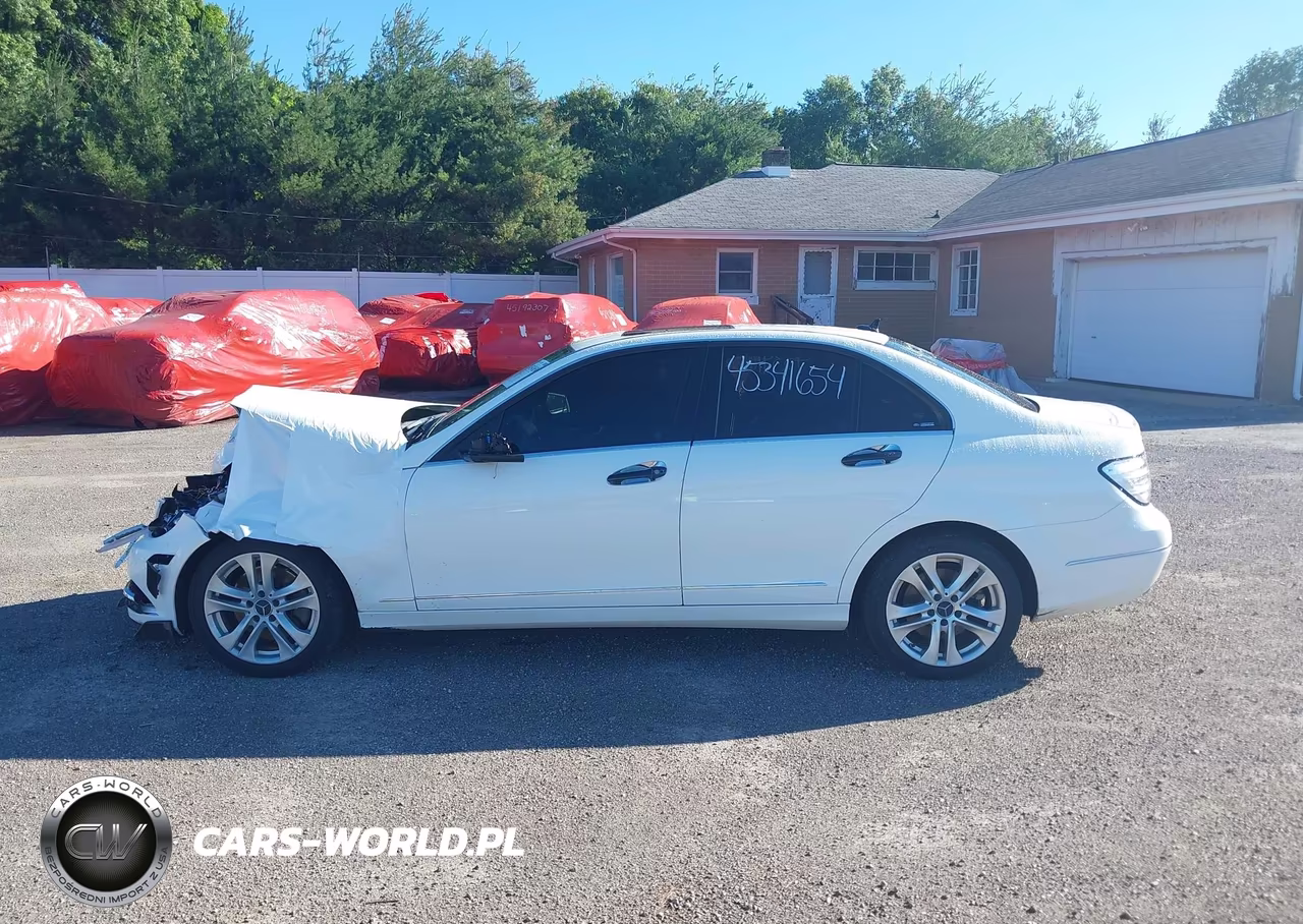 2013 Mercedes-Benz C 300 Luxury 4Matic VIN:WDDGF8AB5DR284356 - 15