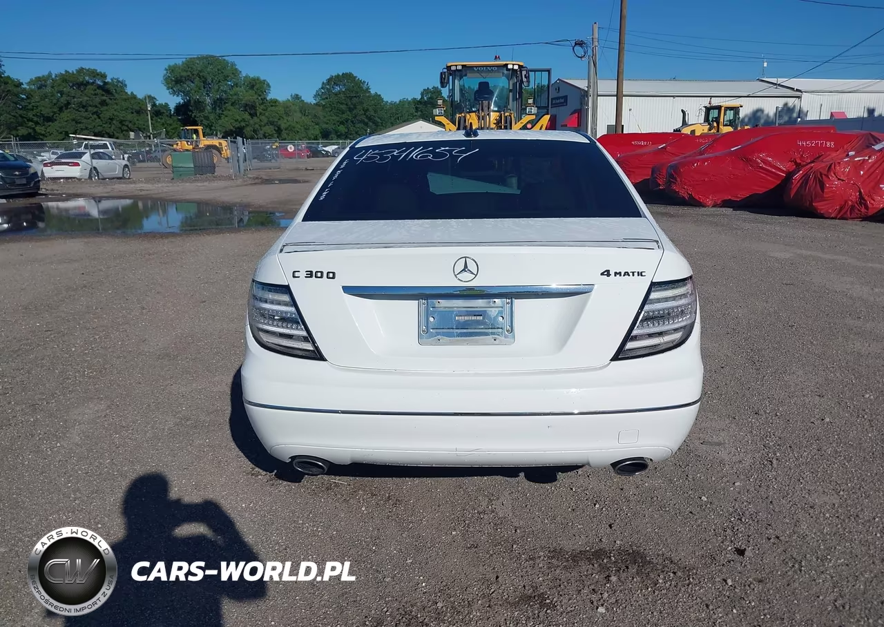 2013 Mercedes-Benz C 300 Luxury 4Matic VIN:WDDGF8AB5DR284356 - 17