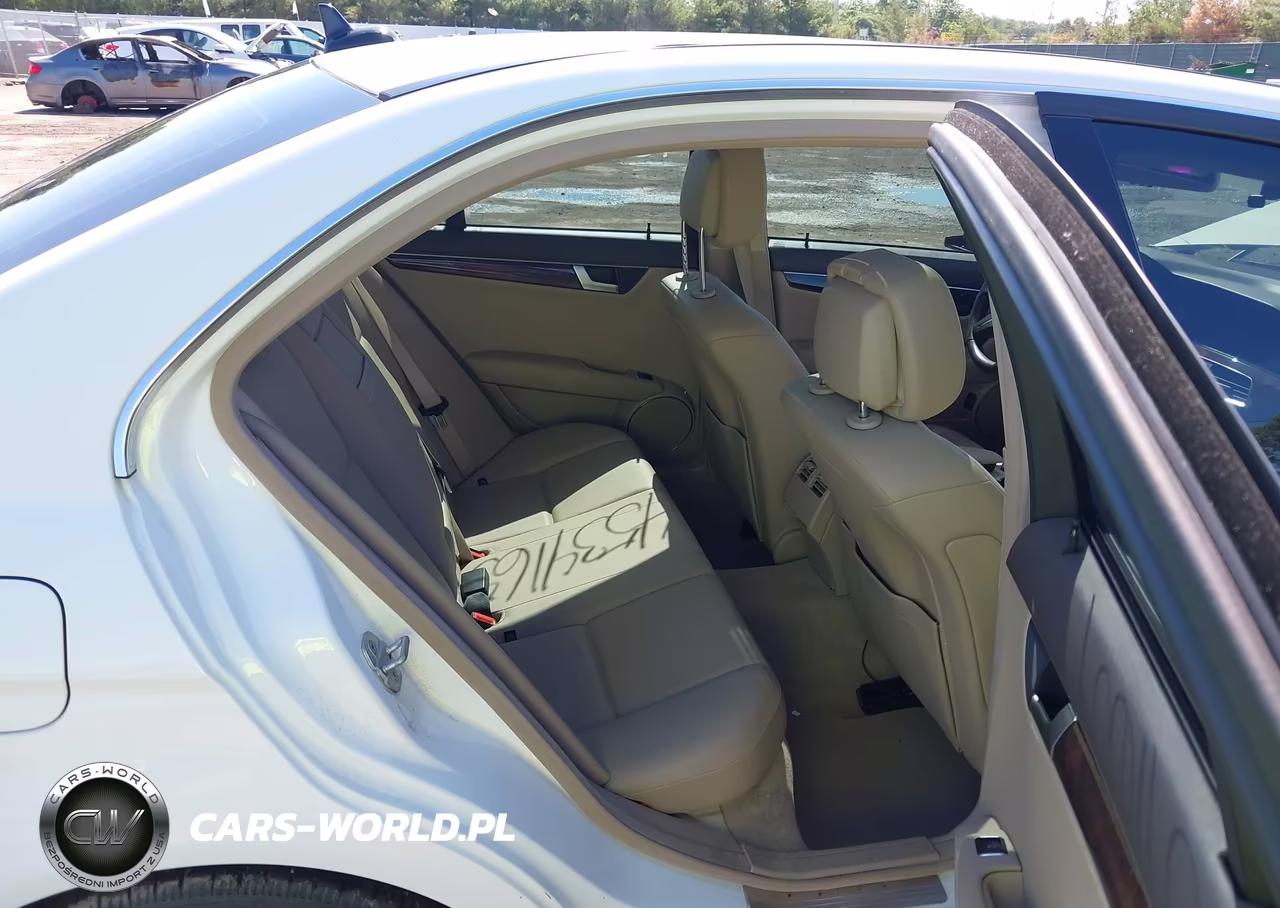 2013 Mercedes-Benz C 300 Luxury 4Matic VIN:WDDGF8AB5DR284356 - 8