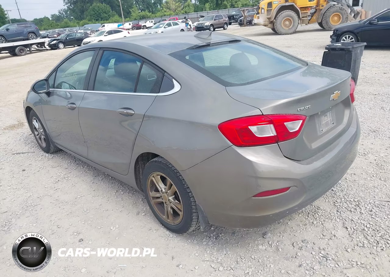 2017 Chevrolet Cruze Lt Auto VIN:1G1BE5SM8H7165619 - 3