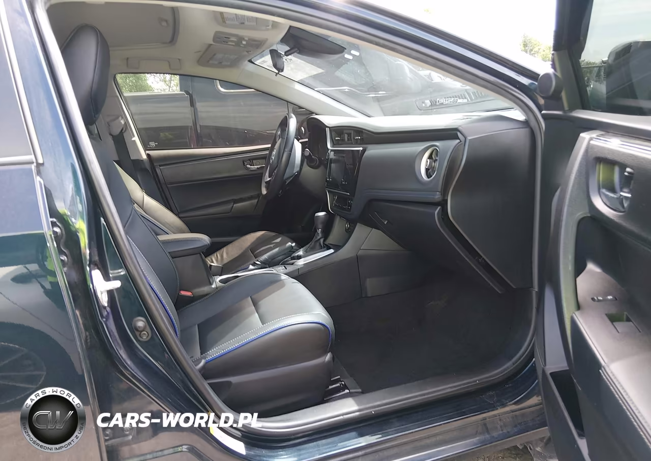 2018 Toyota Corolla Xse VIN:2T1BURHE0JC020676 - 5