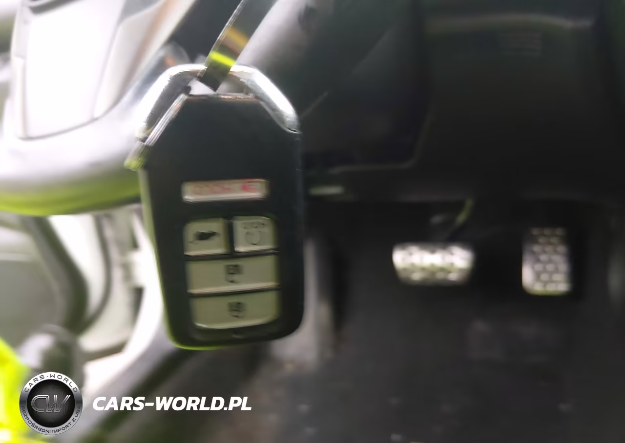 2018 Honda Civic Sport Touring VIN:SHHFK7H94JU227676 - 11