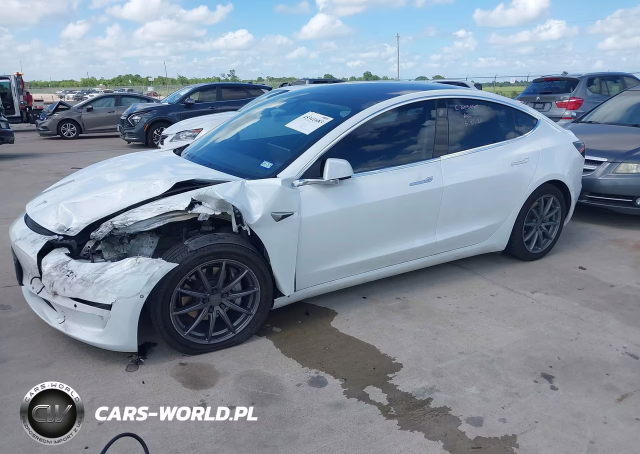 2018 Tesla Model 3 Long Range-Mid Range VIN:5YJ3E1EA7JF051231 - 2