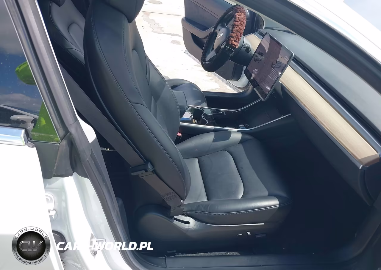 2018 Tesla Model 3 Long Range-Mid Range VIN:5YJ3E1EA7JF051231 - 5