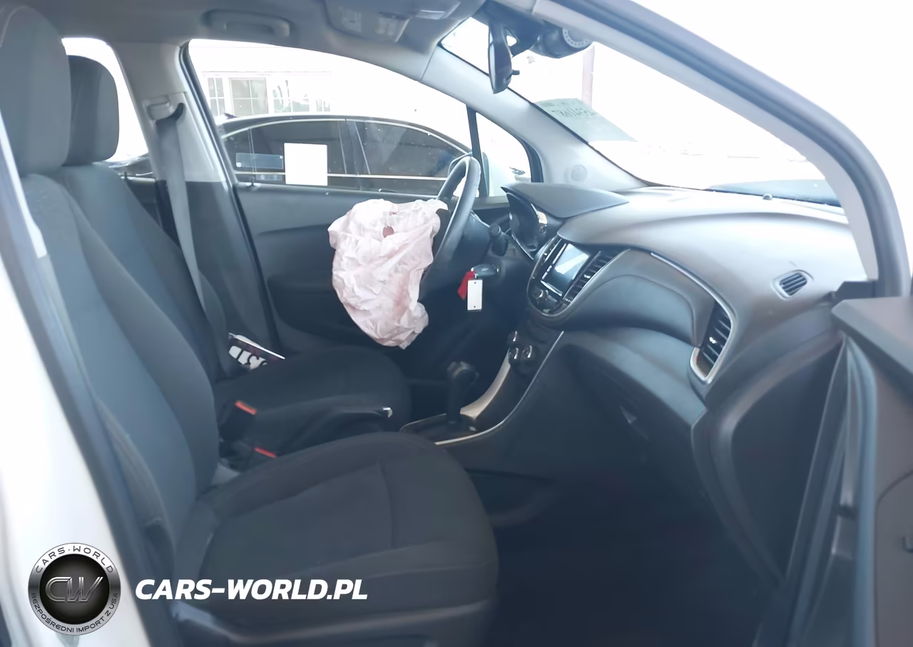 2020 Chevrolet Trax Fwd Ls VIN:KL7CJKSB0LB045238 - 5