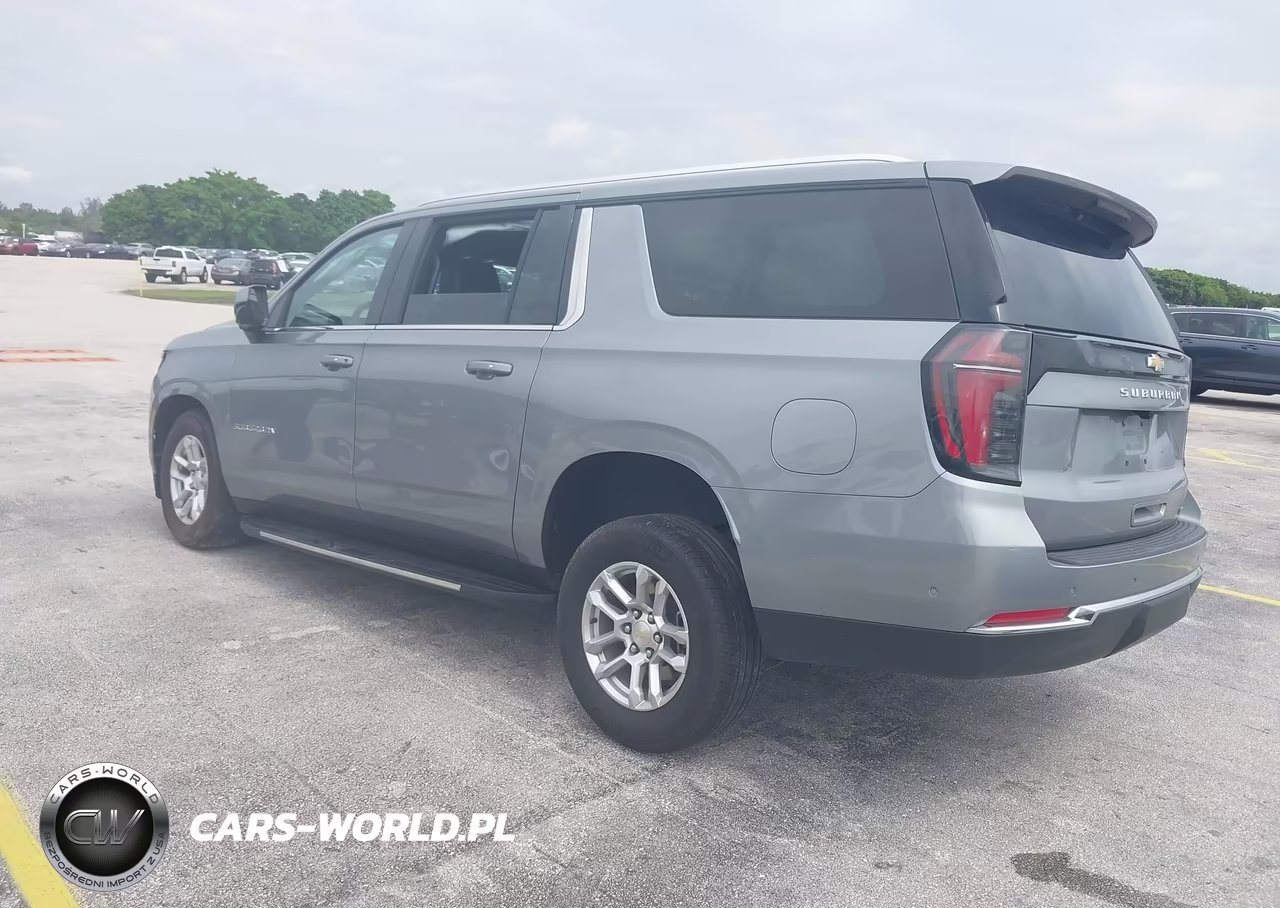2025 Chevrolet Suburban 4Wd Lt VIN:1GNS6CRD2SR178626 - 3