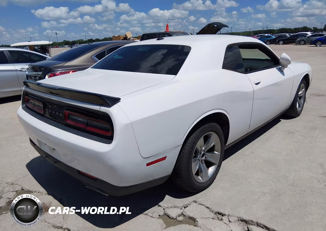 2016 Dodge Challenger Sxt VIN:2C3CDZAG8GH184003 - 4