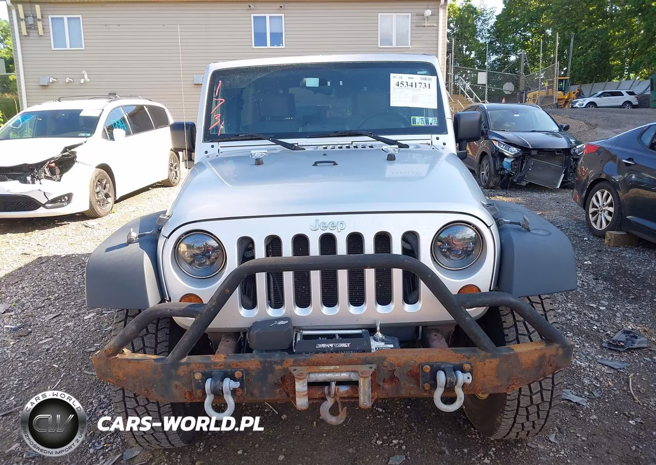 2008 Jeep Wrangler Unlimited X VIN:1J4GA39198L617782 - 12