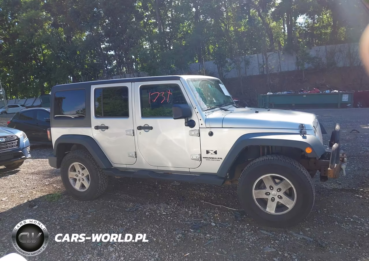 2008 Jeep Wrangler Unlimited X VIN:1J4GA39198L617782 - 13