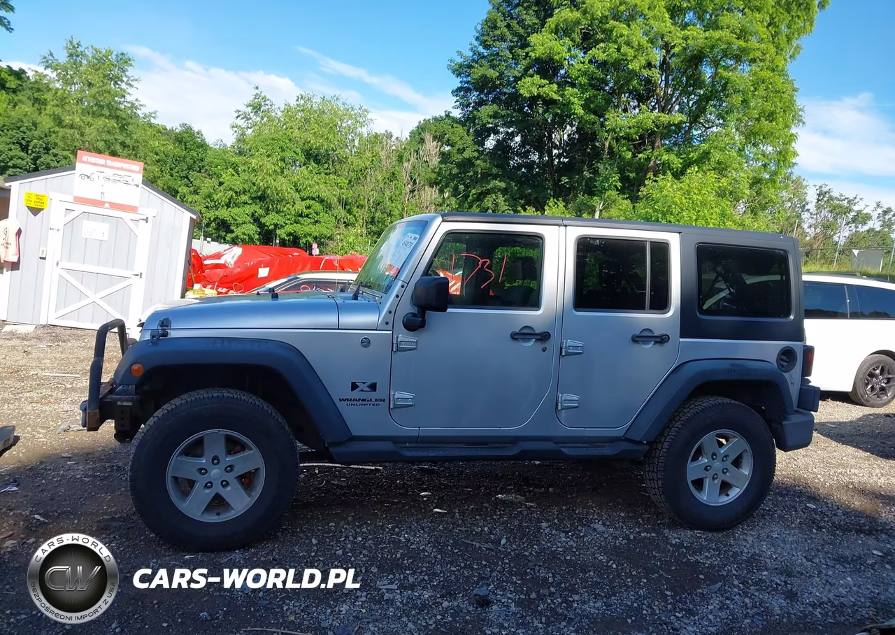2008 Jeep Wrangler Unlimited X VIN:1J4GA39198L617782 - 14