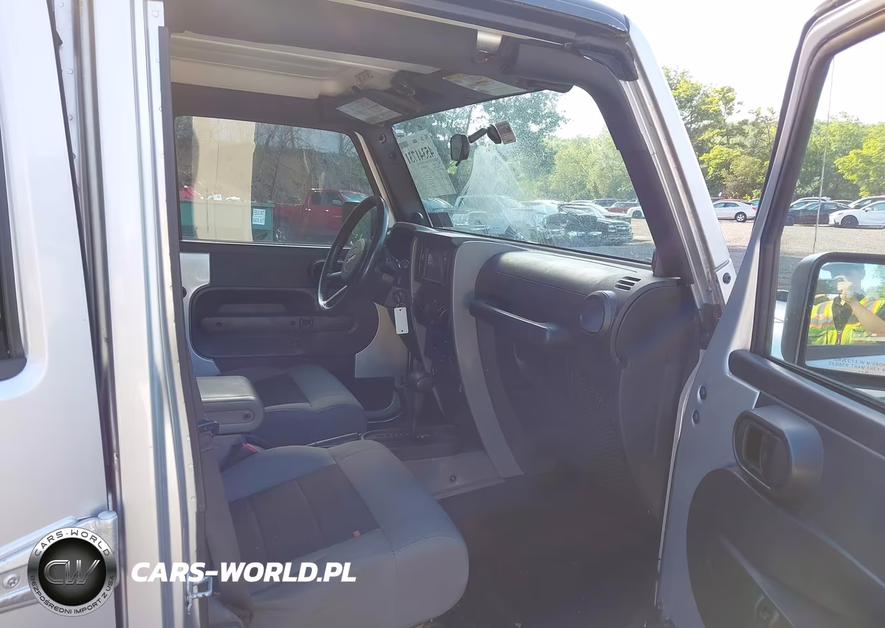 2008 Jeep Wrangler Unlimited X VIN:1J4GA39198L617782 - 5