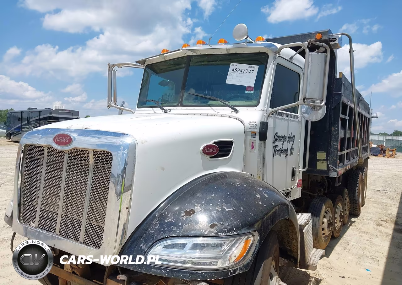 2005 Peterbilt 335 VIN:2NPLLZ9X35M871423 - 18