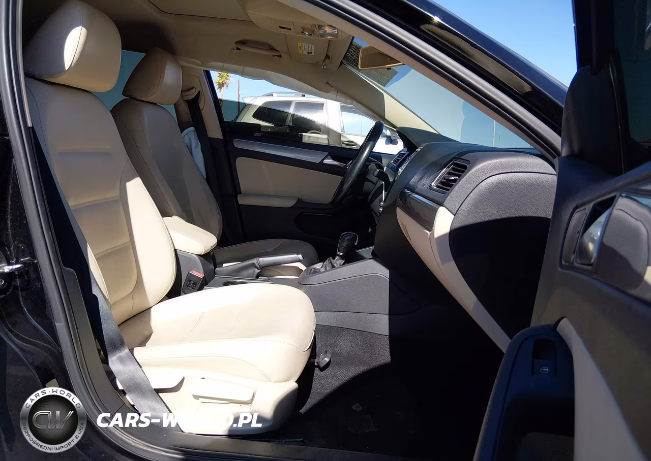 2017 Volkswagen Jetta 1.4T Se VIN:3VWDB7AJ3HM256392 - 5