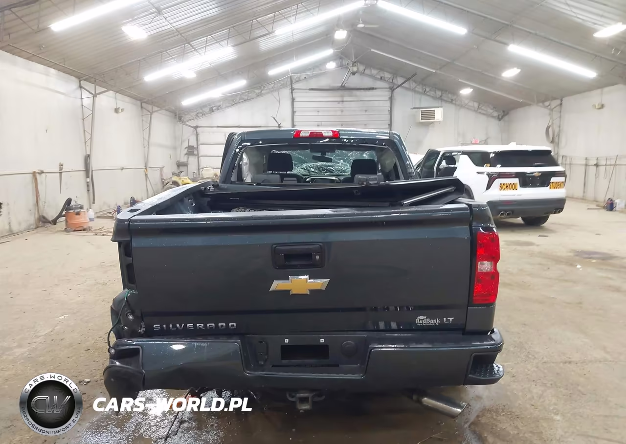 2018 Chevrolet Silverado 1500 2Lt VIN:3GCUKREC9JG274877 - 17